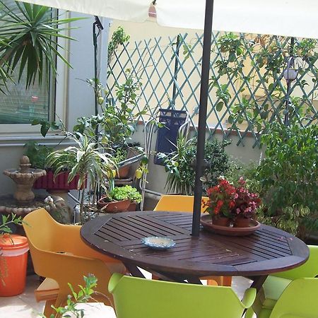 B&B In Centro Κάλιαρι Εξωτερικό φωτογραφία